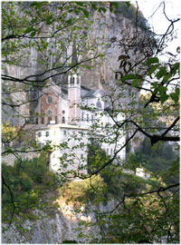 Le Sanctuaire de la Vierge de la Couronne