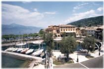 Panorama du port de Torri